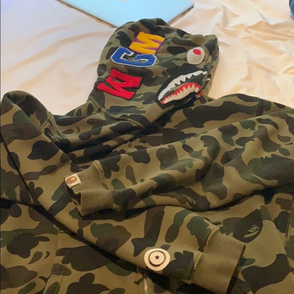 BAPE hoodie - Picture 4 of 7